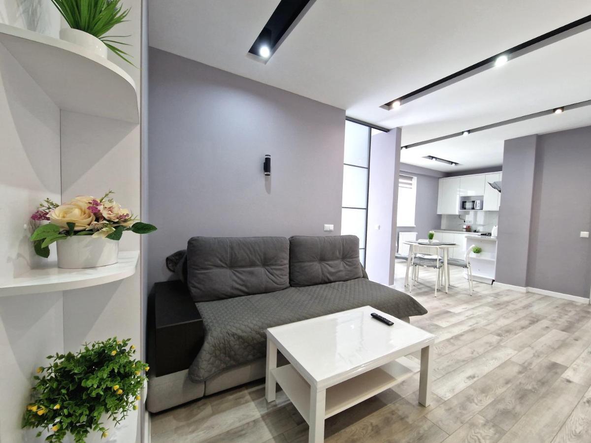 Premium Apartment On Belvedere อิวาโน-ฟรานกิฟสเก ภายนอก รูปภาพ